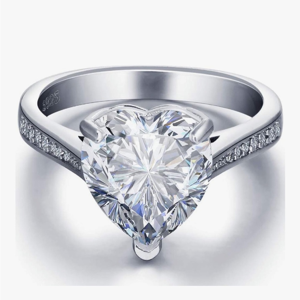 PRICE FIRM Faux Heart Shaped Engagement Ring